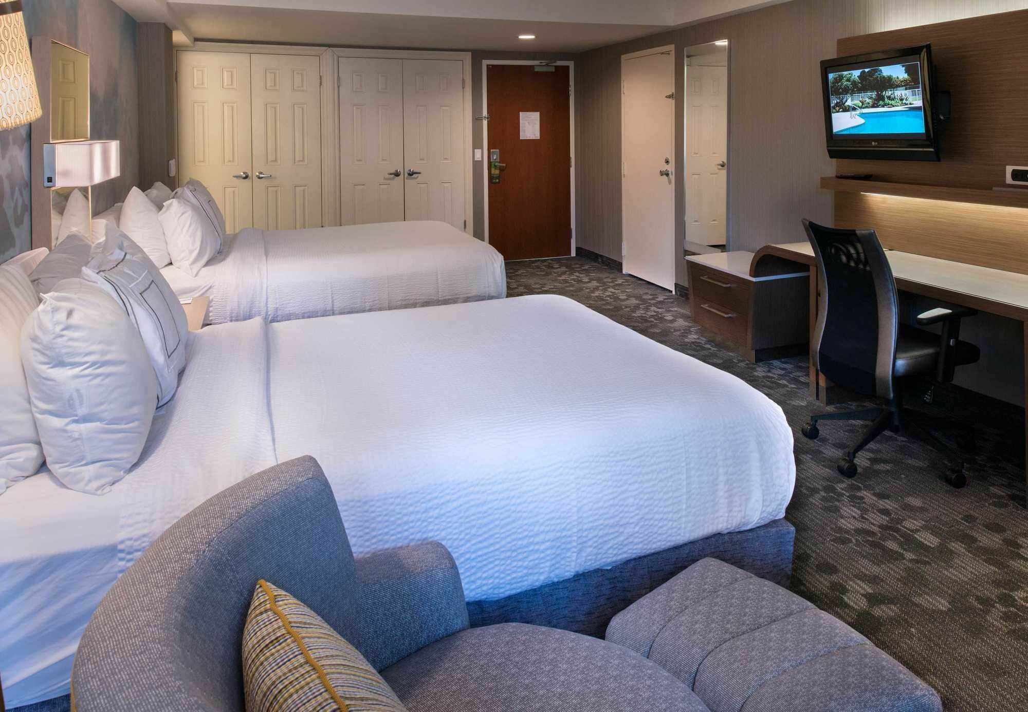 Hotel Courtyard By Marriott Oxnard/Ventura Esterno foto